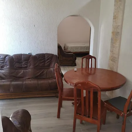 Milan Apartment Pula