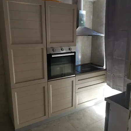 Milan פולה